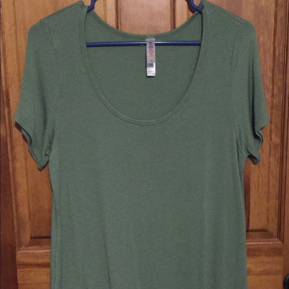 LuLaRoe Classic T